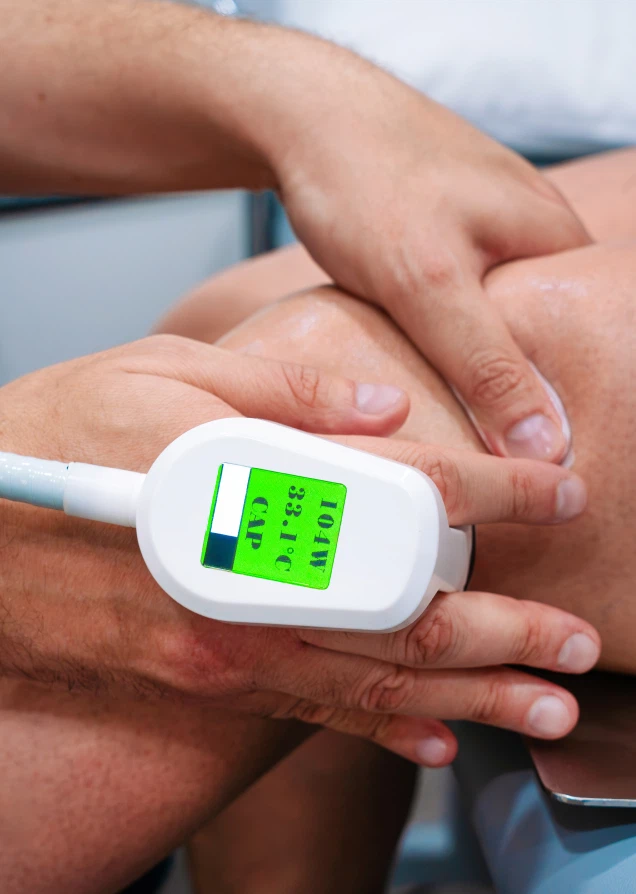 Εφαρμογή TECAR therapy στο γόνατο